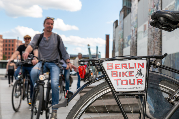 Tour in bici della storia del Muro di Berlino per piccoli gruppi