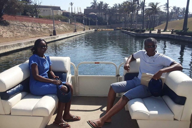 德班角海滨：豪华运河游船