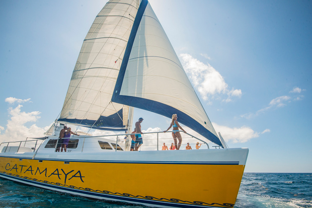 Crucero de 4 h en catamarán desde Puerto Aventuras