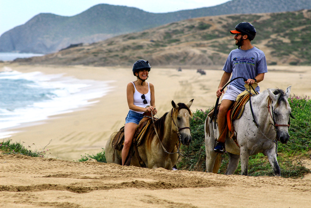 Cabo San Lucas: Beach & Desert Horseback Riding Tour