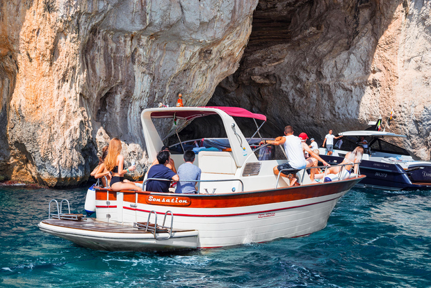 Desde Amalfi Excursión en barco en grupo reducido a la isla de Capri