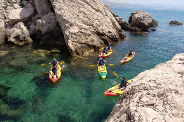 Marsiglia: Tour di mezza giornata in kayak della Côte Bleue Calanques