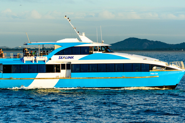 Return Ferry Transfer Townsville to Magnetic Island