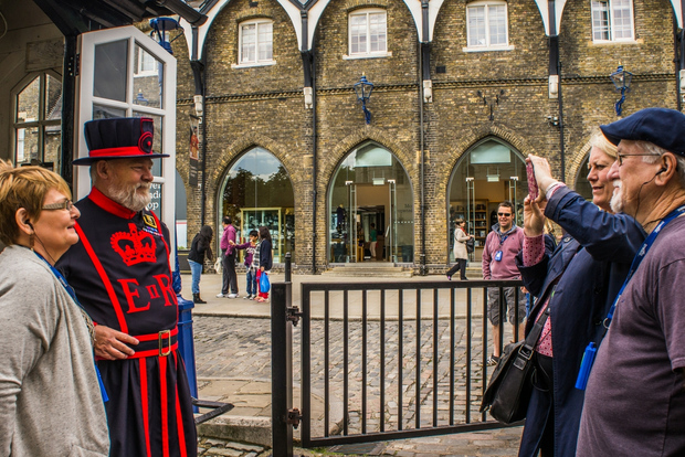 Tower of London: Beefeater-Eröffnungszeremonie & Kronjuwelen