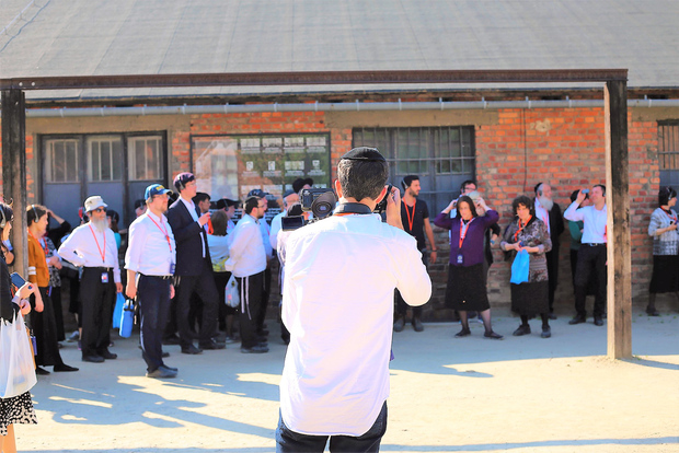 Da Cracovia: Tour per piccoli gruppi di Auschwitz e Birkenau con prelievo di denaro