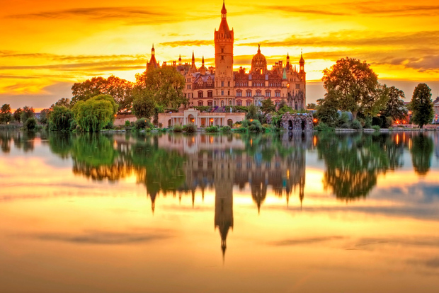 Schwerin: City Highlights Guided Tour