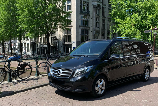 Rotterdam : Transfert privé vers/depuis l'aéroport de Schiphol.