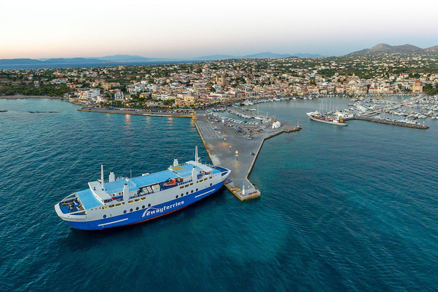 Athens: Ferry Boat Ticket to Aegina Island