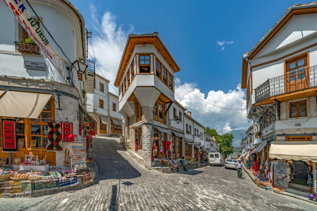 Gjirokaster: Tour a piedi del Vecchio Baazar e della Cfaka