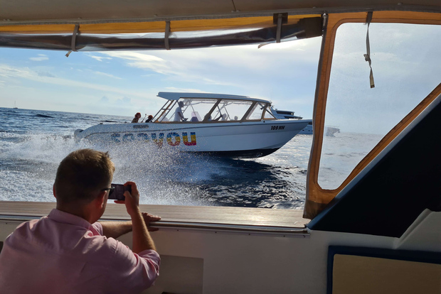 Dela: Bisevo, Vis och Hvar båttur med snorkelstopp