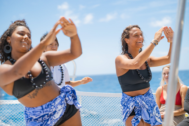 Oahu: Turtle Canyon Snorkling & Hula Dance