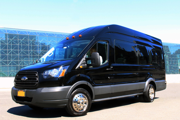 Нью-Йорк: общий трансфер между отелем и аэропортом Ла-Гуардия