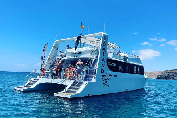 富埃特文图拉岛东南岸：含午餐及饮品的游船之旅