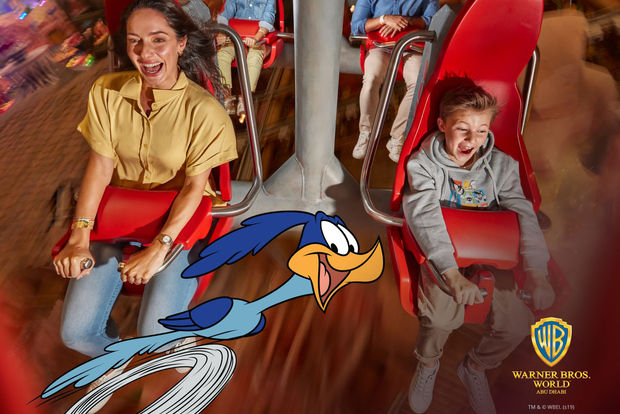 Da Dubai: tour di un giorno ad Abu Dhabi con biglietto Warner Bros World