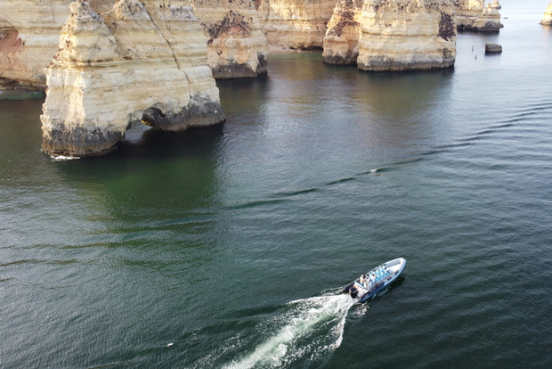 Från Portimão: Privat båttur till Benagil och Marinha