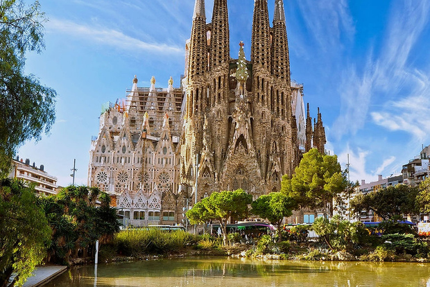 Barcellona: tour per gruppi piccoli della Sagrada Familia e del Parco Güell