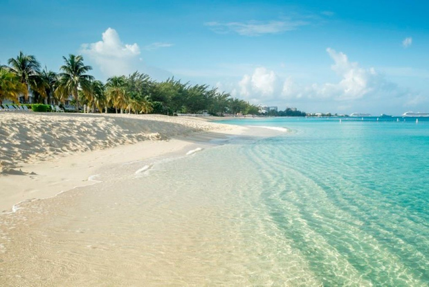 De George Town: Grand Cayman Seven Mile Beach Trip