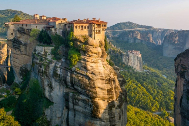 2 jours à Delphes et Meteora avec guide officiel, billets, prise en charge à l'hôtel