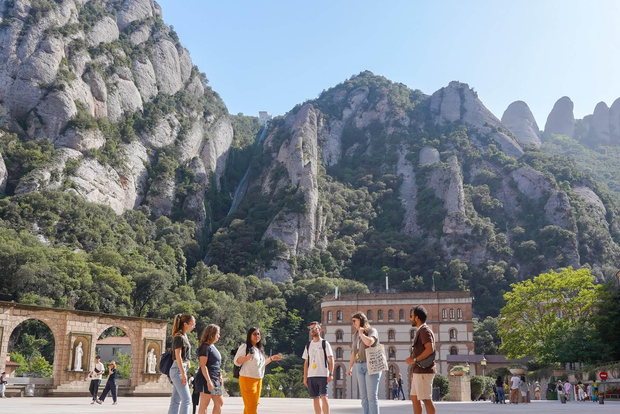 Барселона: тур по Монсеррату с зубчатым колесом и Черной Мадонной