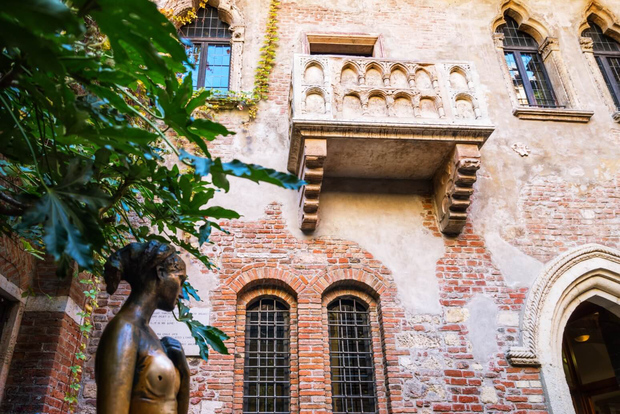 Verona: Essential Verona Private Tour including Arena