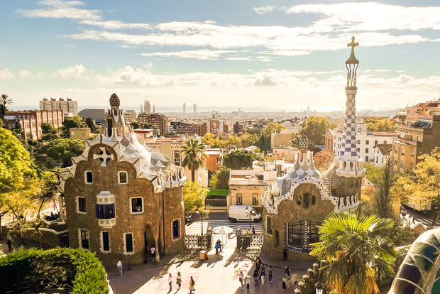 Barcelona: Park Güell & La Sagrada Familia Tickets and Tour