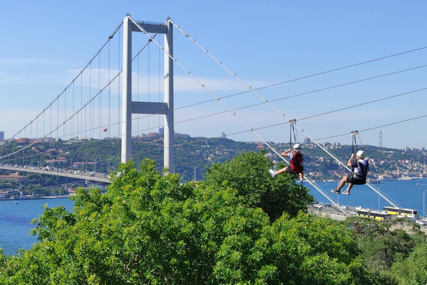 Istanbul: Zipline-Abenteuer mit Blick auf den Bosporus