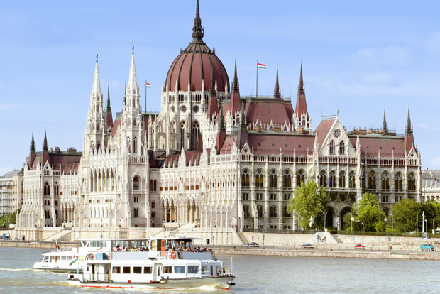 Budapest: Visita guiada al Parlamento en español