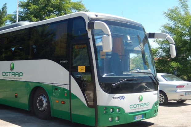 Bari: Bari Airport Transfer to/from Foggia Train Station