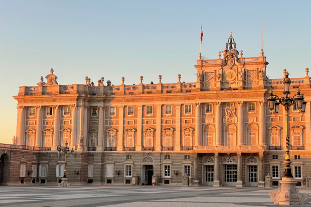 Madrid: tour a piedi della città e tour salta la fila del Palazzo Reale
