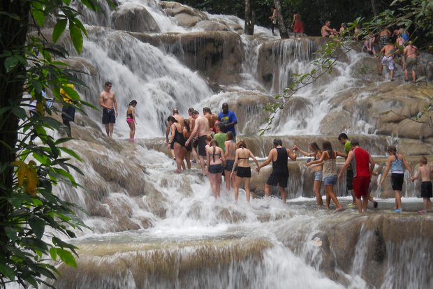 奥乔里奥斯：竹滩俱乐部和邓恩河瀑布