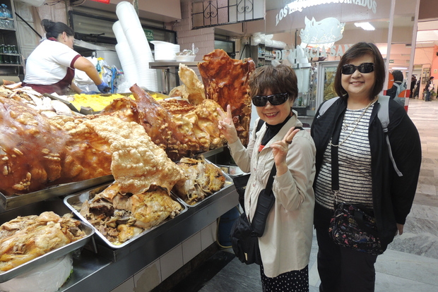 Quito: City Highlights Private Guided Tour & Food Tasting