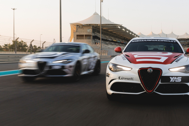Abu Dhabi: Esperienza di guida dell'Alfa Romeo Guilia Quadrifoglio