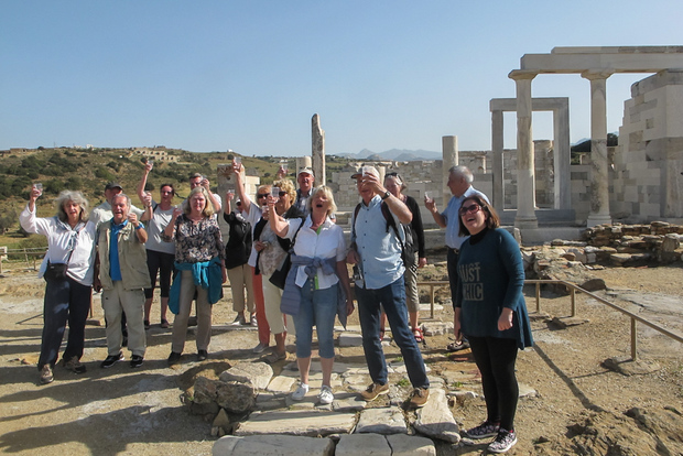 Naxos: Highlights Full-Day Tour by Bus