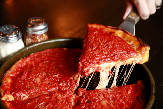 Chicago: Downtown Pizza Guided Walking Tour with Tastings