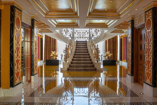 Dubai: tour guidato all'interno del Burj Al Arab con extra opzionali