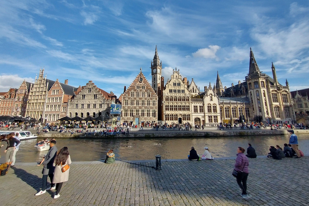 Gand : visite guidée à pied des temps forts de la ville avec un repas léger