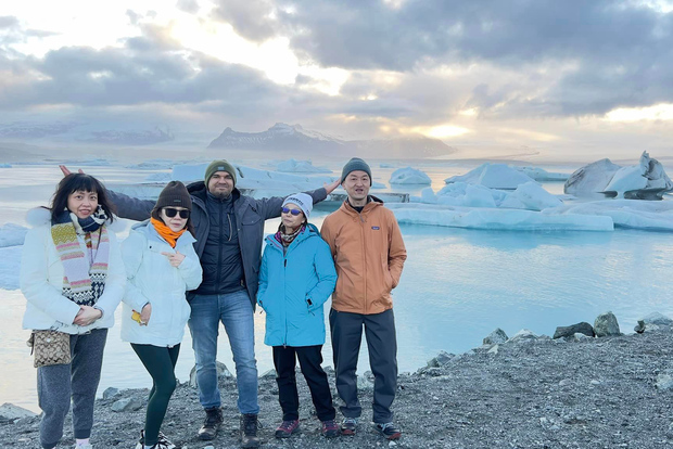 Tour di un giorno del ghiacciaio galleggiante di Jökulsárlón e della spiaggia dei diamanti