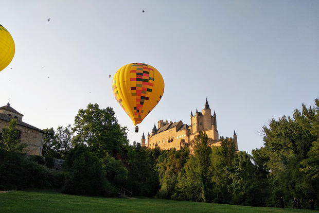Segóvia: passeio de balão com opção de transfer saindo de Madri