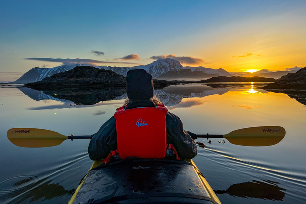 Lofoten: Halvdagsäventyr med vinterkajak
