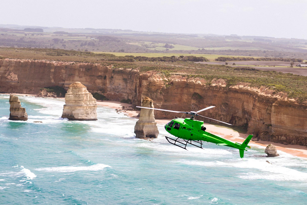 Melbourne: Private Helicopter Flight to the 12 Apostles