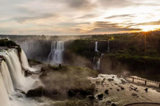 Private Iguaçu Falls: Explore Brazilian and Argentine Side