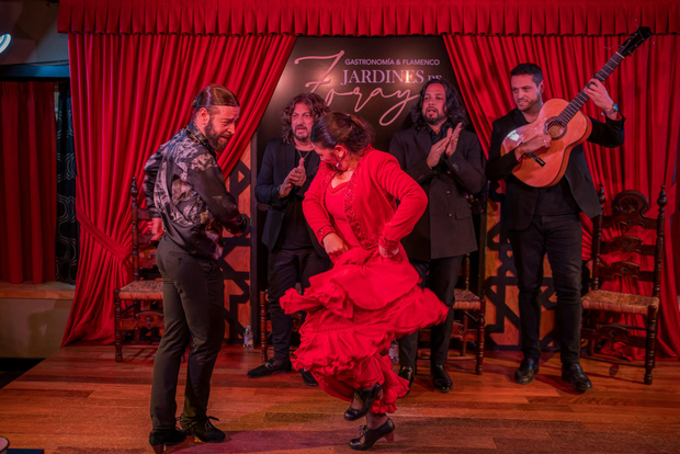 Granada: Flamenco Show in Albayzín - Jardines de Zoraya
