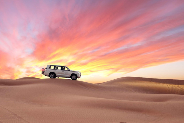 Doha: Safari nel deserto, sandboarding, corsa sulle dune in 4x4 e mare interno