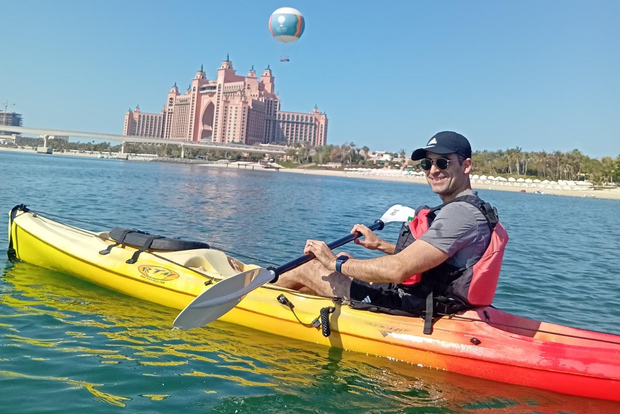Dubai: tour guidato in kayak di Palm Jumeirah
