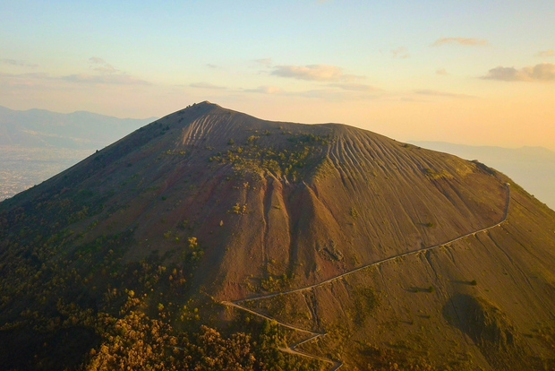 From Naples: Herculaneum, Mount Vesuvius & Pompeii Day Trip