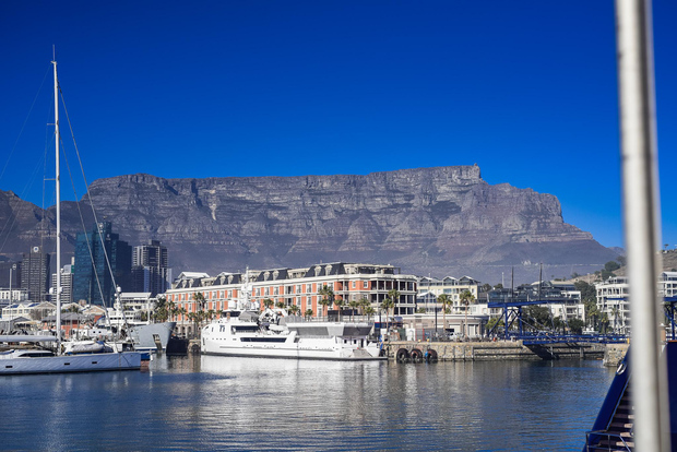 Pre-Booked: Robben Island, Bo-kaap & Table Mountain Tour