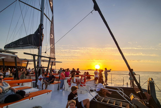 Cádiz: Katamaransegling i solnedgången med drink