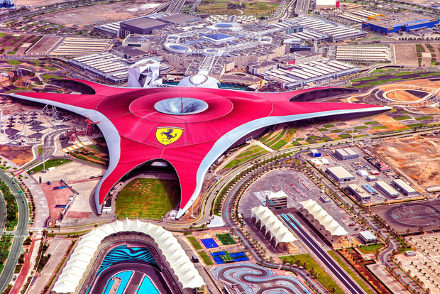 Dubai: Gran Moschea dello Sceicco Zayed e ingresso al Ferrari World