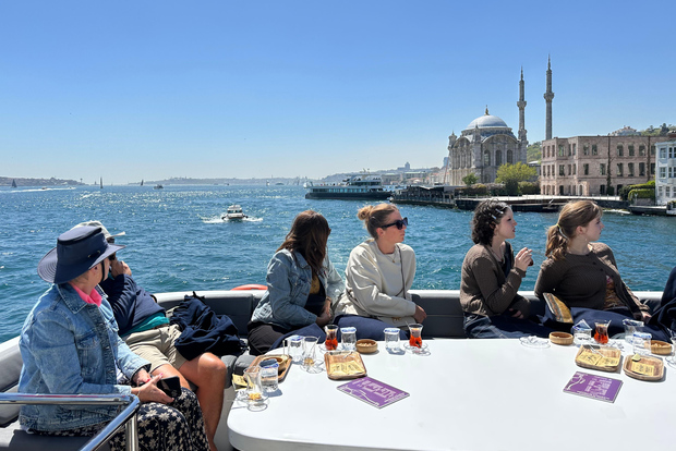 Istambul: Cruzeiro pelo Bósforo com parada no lado asiático