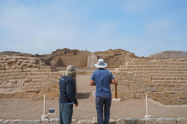 Ab Lima: Archäologische Tour durch Pachacamac und Show zum Mittagessen